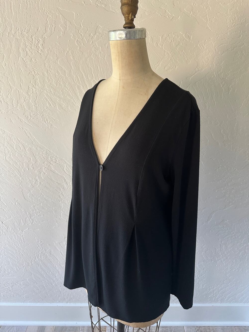 J JILL Womens One Button V-Neck Rayon Slinky Cardigan Blouse Size Small Black